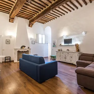 Incantevole Banchi Di Sopra Apartment